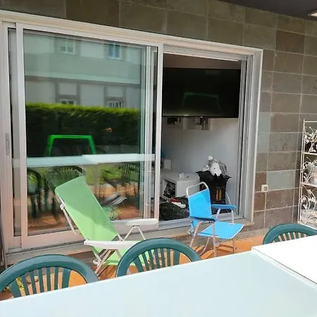 شقة Con Jardin Frente A La Playa بايونا