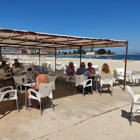 Con Jardín Frente A La Playa Apartamento Baiona
